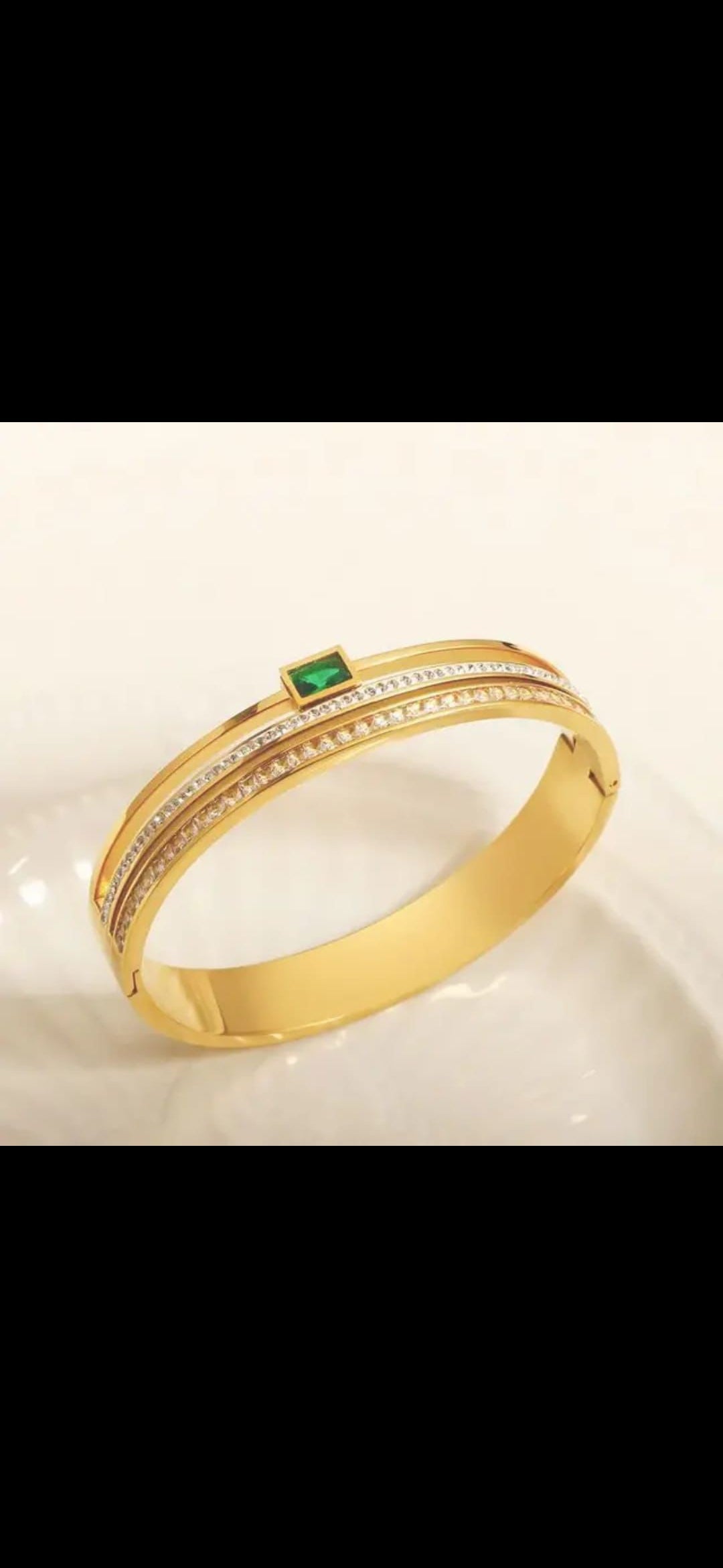 Elegant Emerald Bracelet